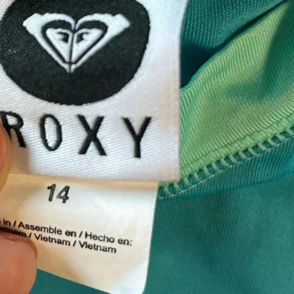 Roxy Rashguard NWT - Picture 3 of 4